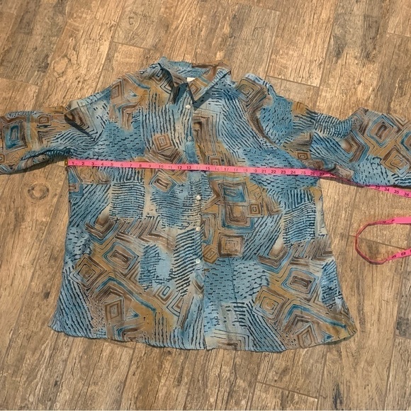 Women’s Alfred Dunner 3/4 sleeve blue brown abstract pattern sheer button down - Picture 5 of 5